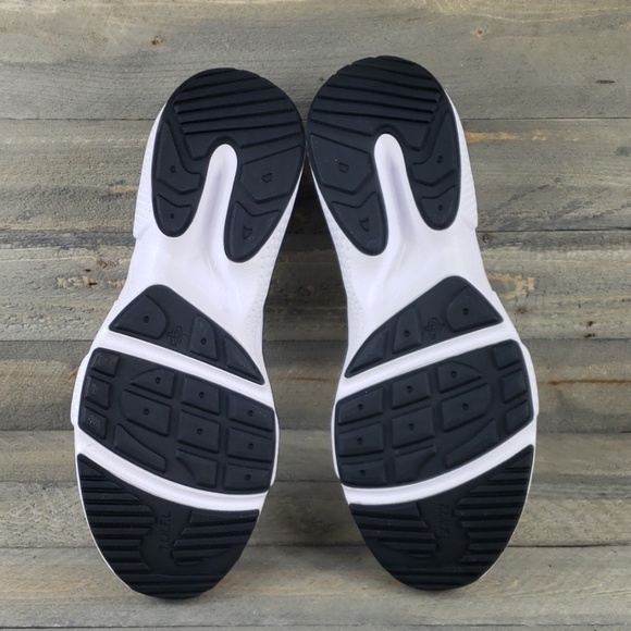 Nike Huarache E.D.G.E. Leather Men's Athletic Shoe - Picture 5 of 8